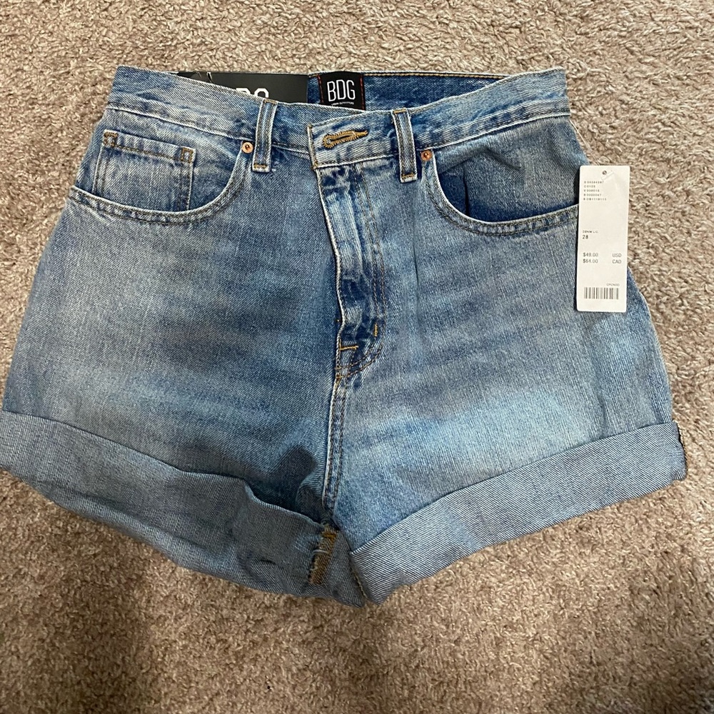 NEW BDG High Rise Mom Shorts 28